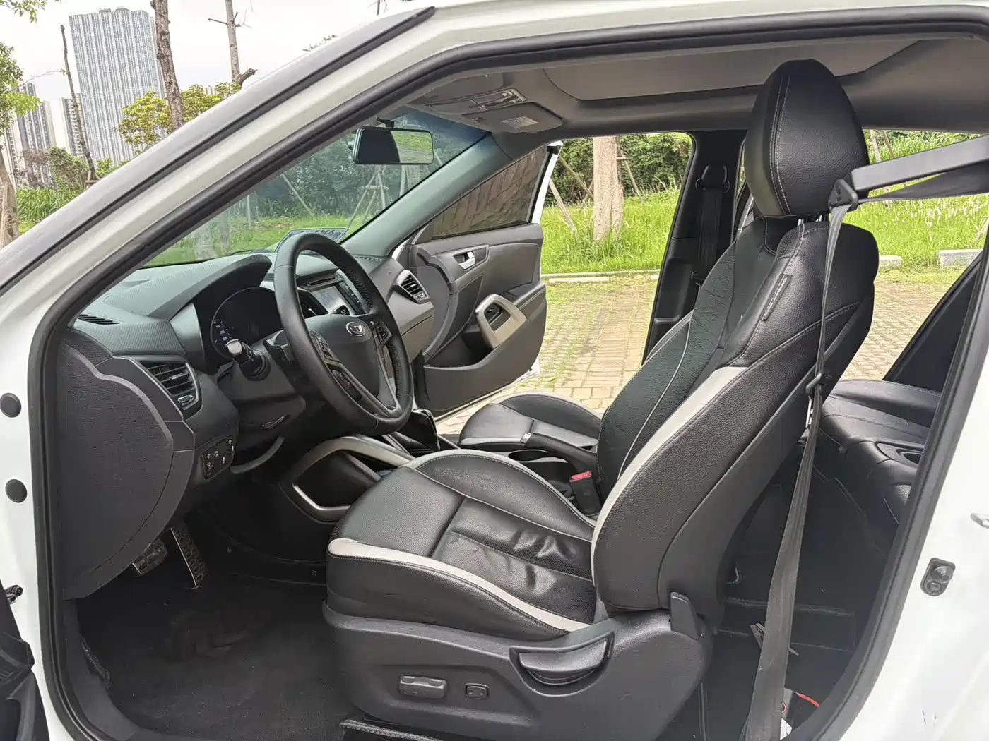 Hyundai Veloster 2012 1.6T Automatic Premium фото 8