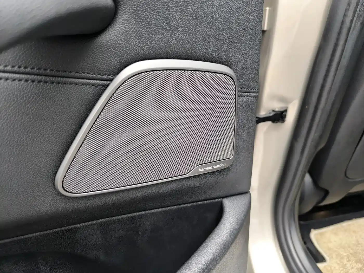 BMW 5 Series 2019 Facelift 525Li Luxury Package фото 24
