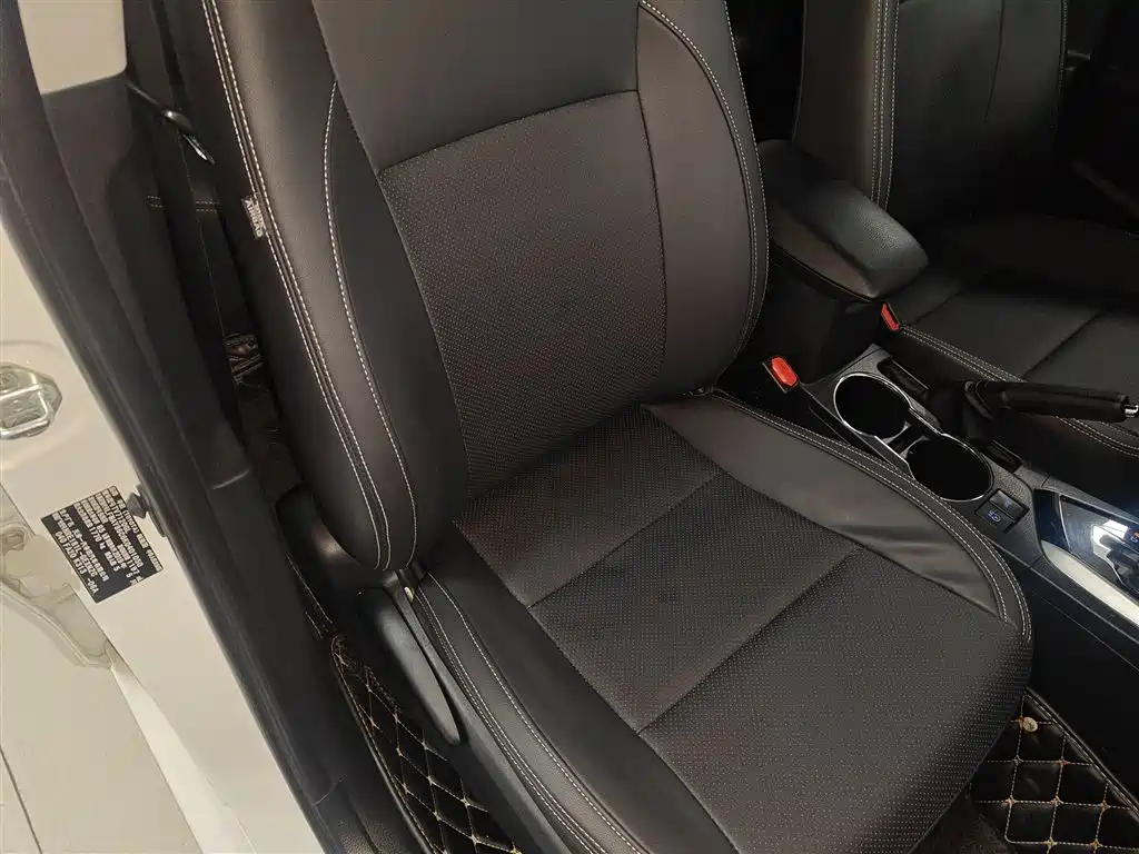 Toyota Corolla 2017 Facelift 1.2T S-CVT GL фото 20
