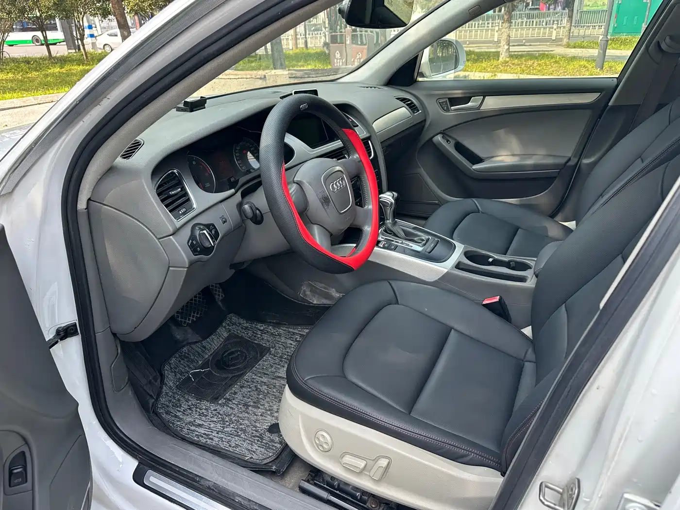 Audi A4L 2009 2009 2.0 TFSI Standard