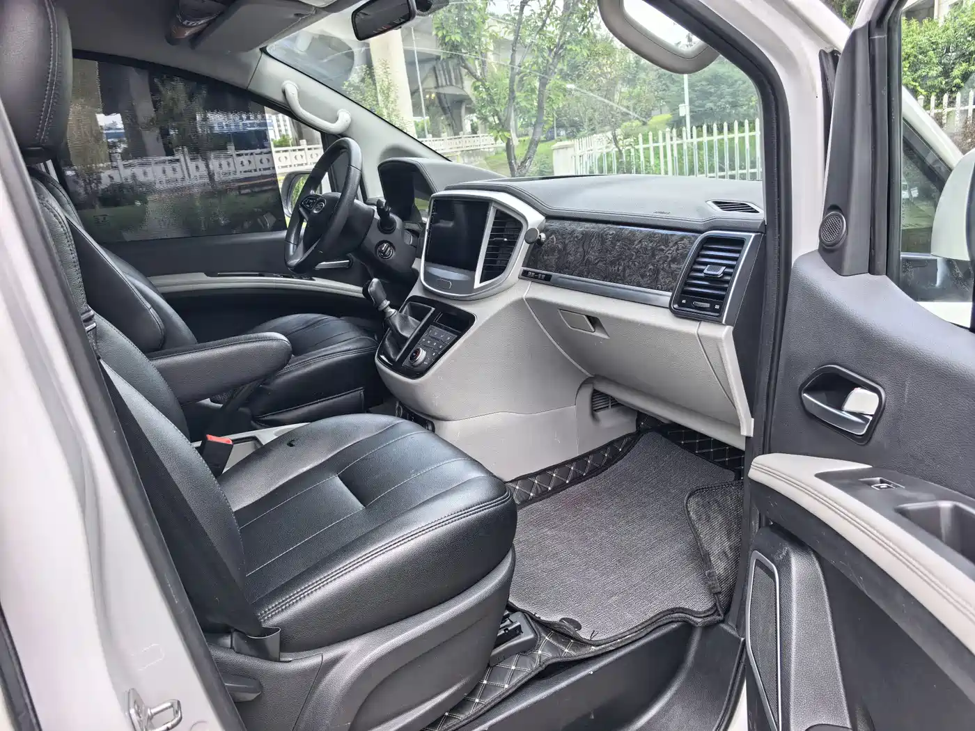 JAC Refine Refine M4 2017 2017 1.9T Diesel Manual Luxury