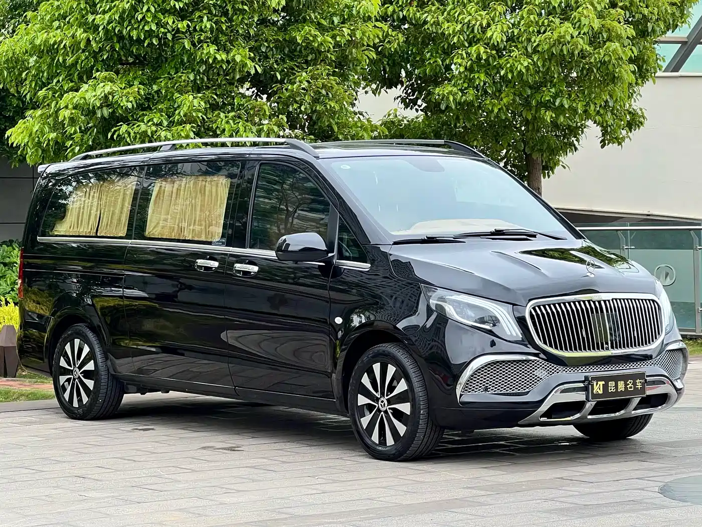 Mercedes-Benz Vito 2023 2.0T Business 7-Seater фото 3
