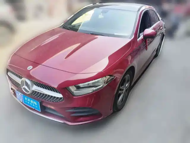 Mercedes-Benz A-Class 2021 Facelift A 180 L Sport Sedan — фото 1