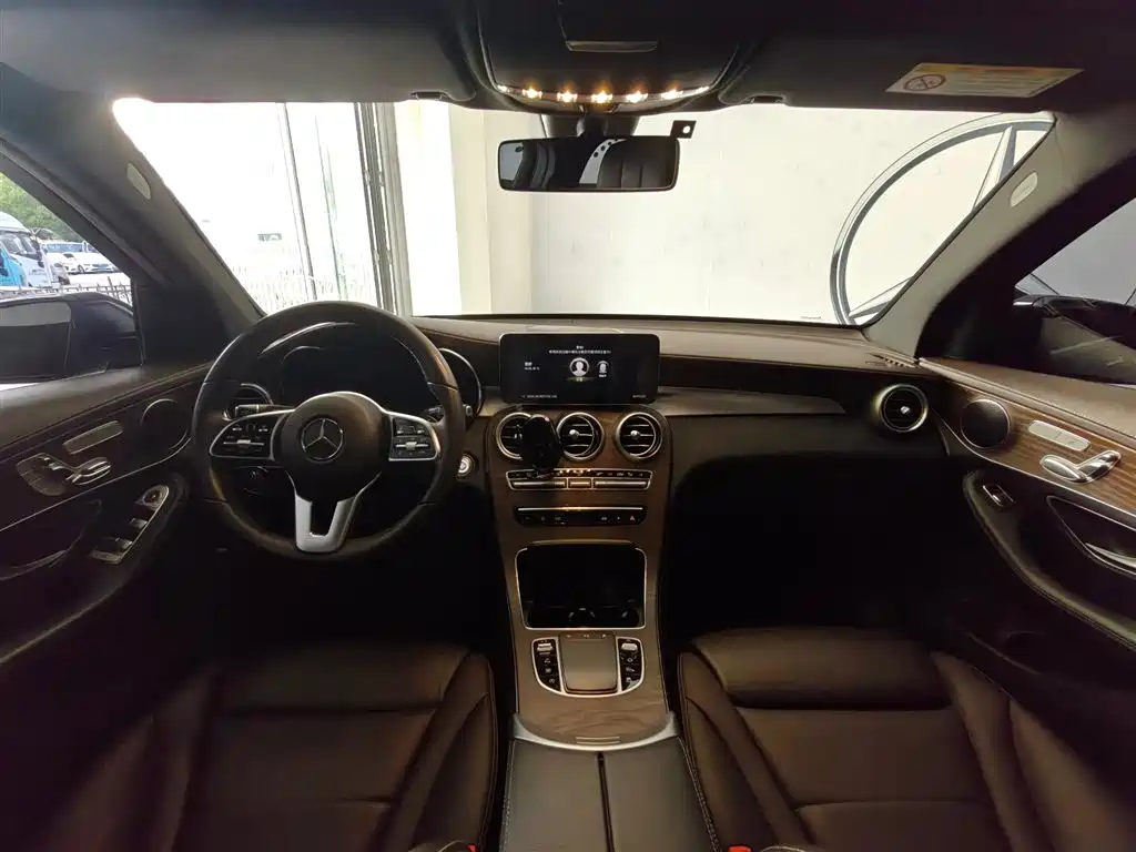 Mercedes-Benz GLC 2023 GLC 260 L 4MATIC Luxury 5-Seater фото 12