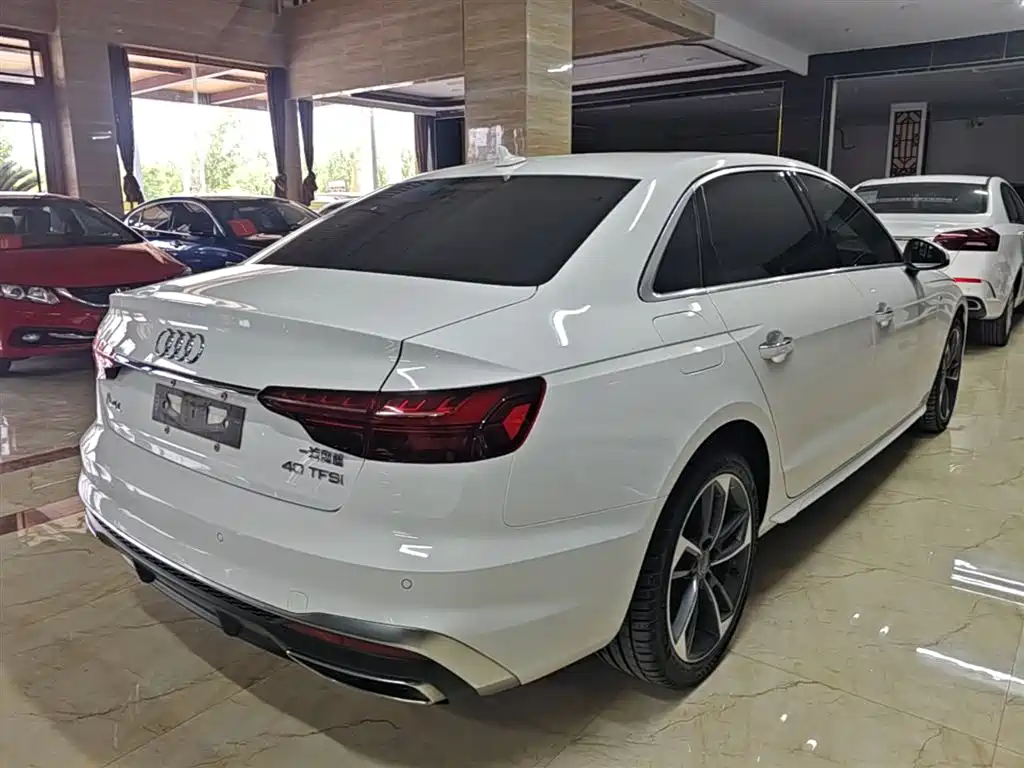 Audi A4L 2022 40 TFSI Fashion Dynamic фото 7