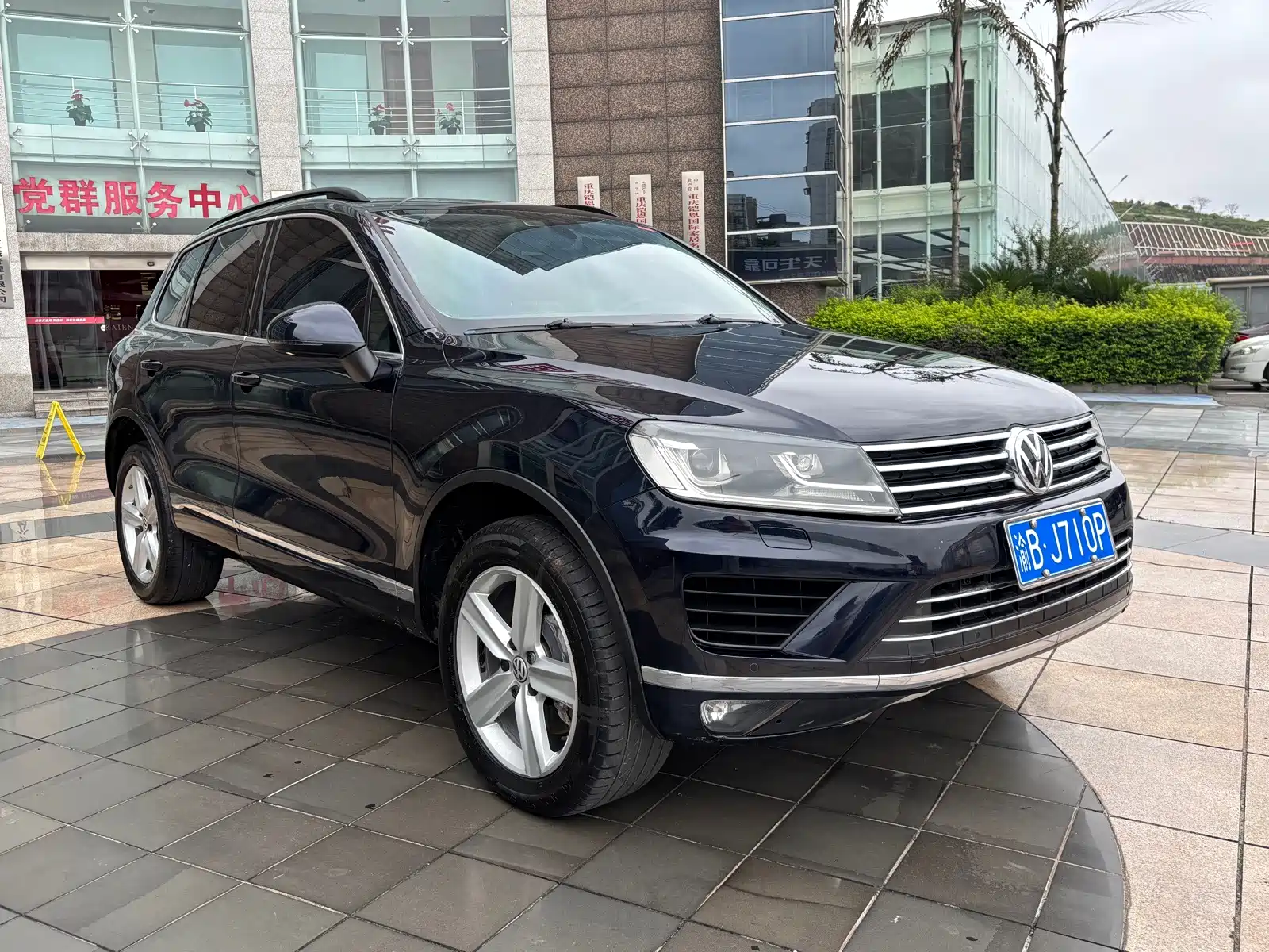 Фото 3 - Volkswagen Touareg