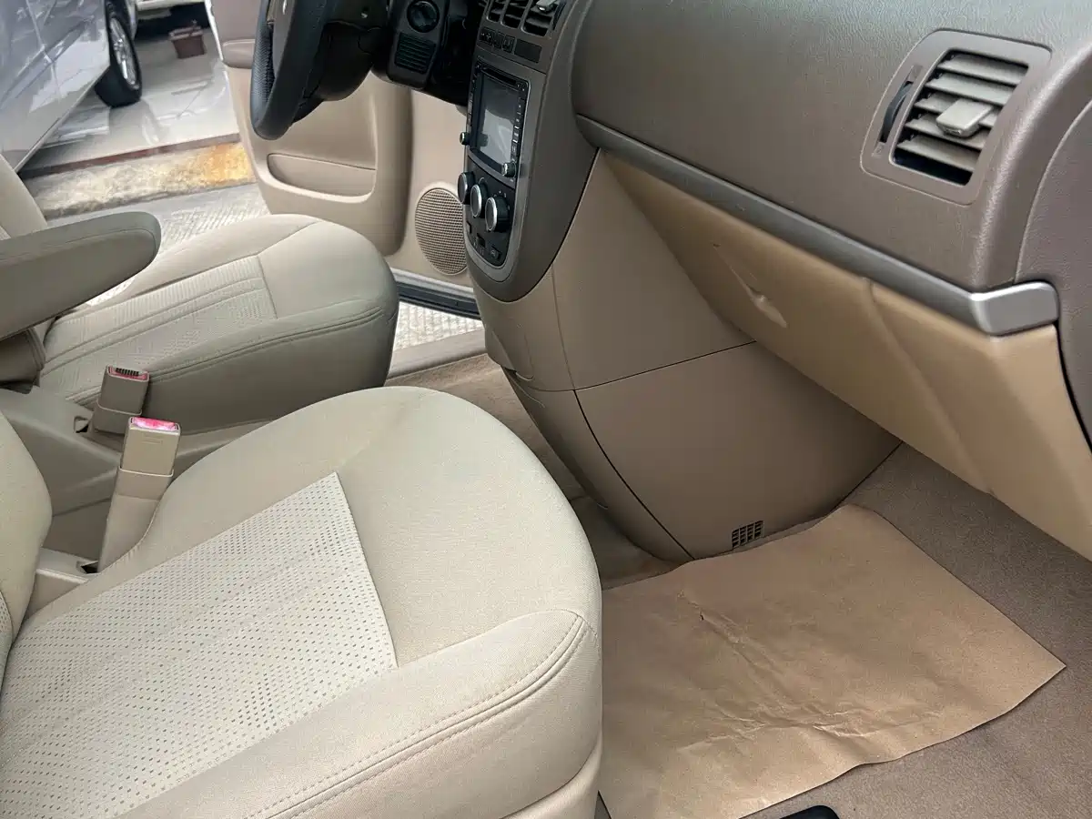 Buick GL8 2014 2.4L Classic Edition фото 4