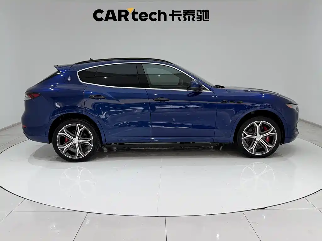 Фото 4 - Maserati Levante