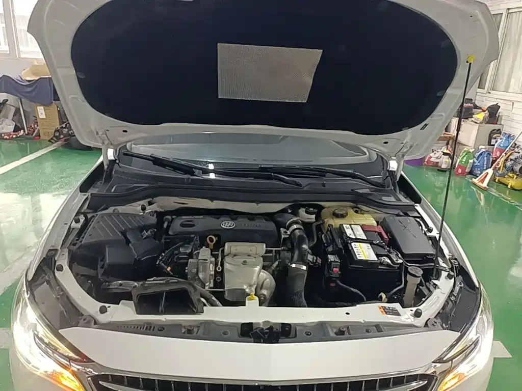 Фото 20 - Buick Excelle