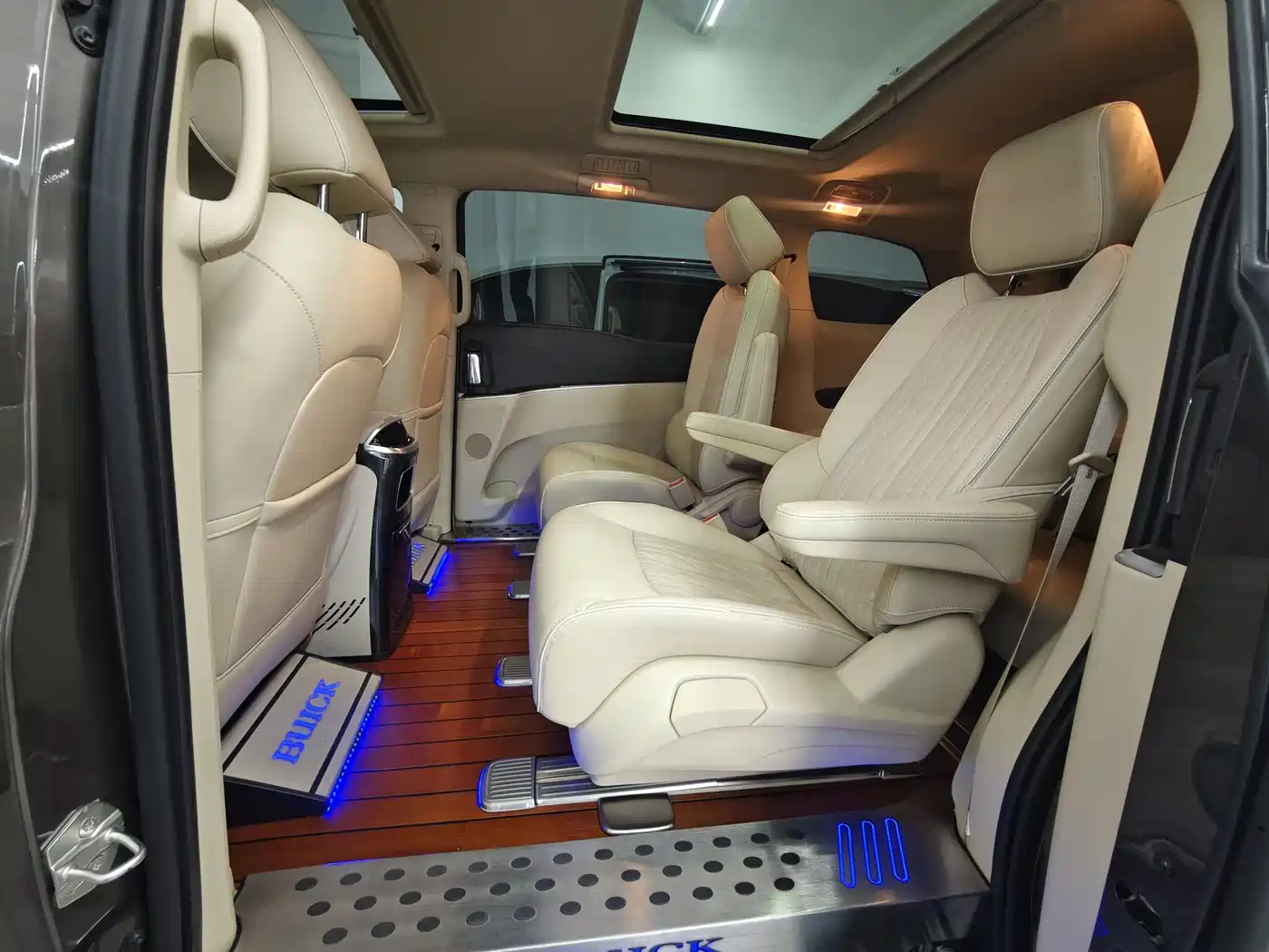 Buick GL8 2023 Land Business Class Smart Premium фото 12