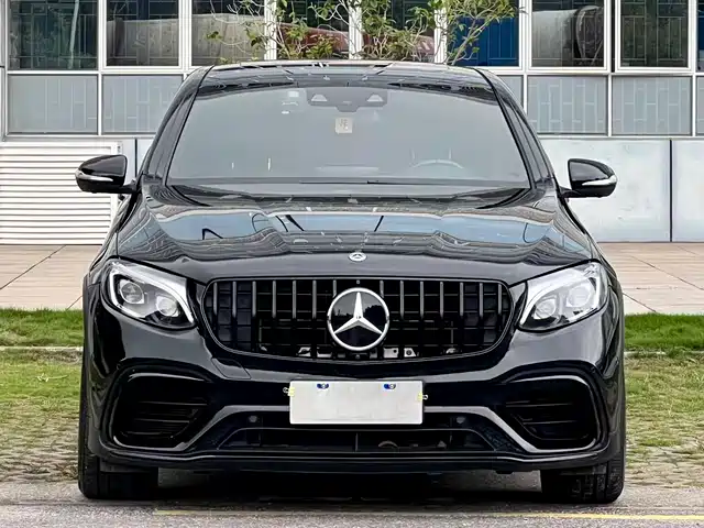 Mercedes-Benz GLC Coupe AMG 2018 AMG GLC 63 4MATIC+ Coupe SUV — фото 2