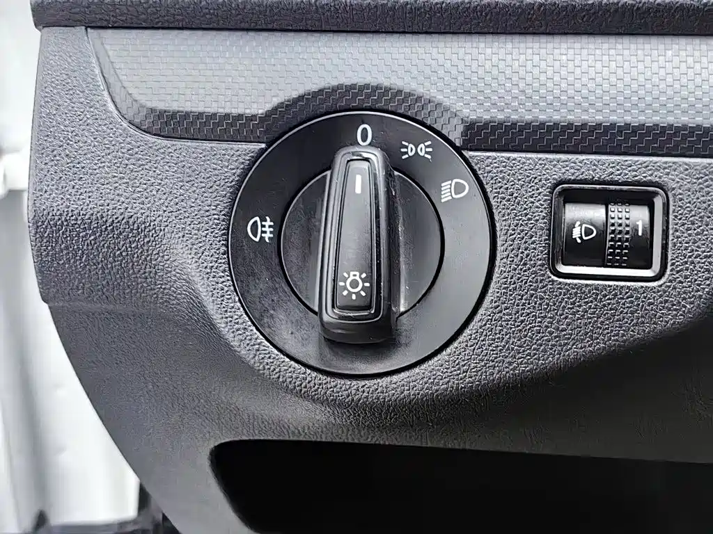 Фото 21 - Volkswagen Jetta