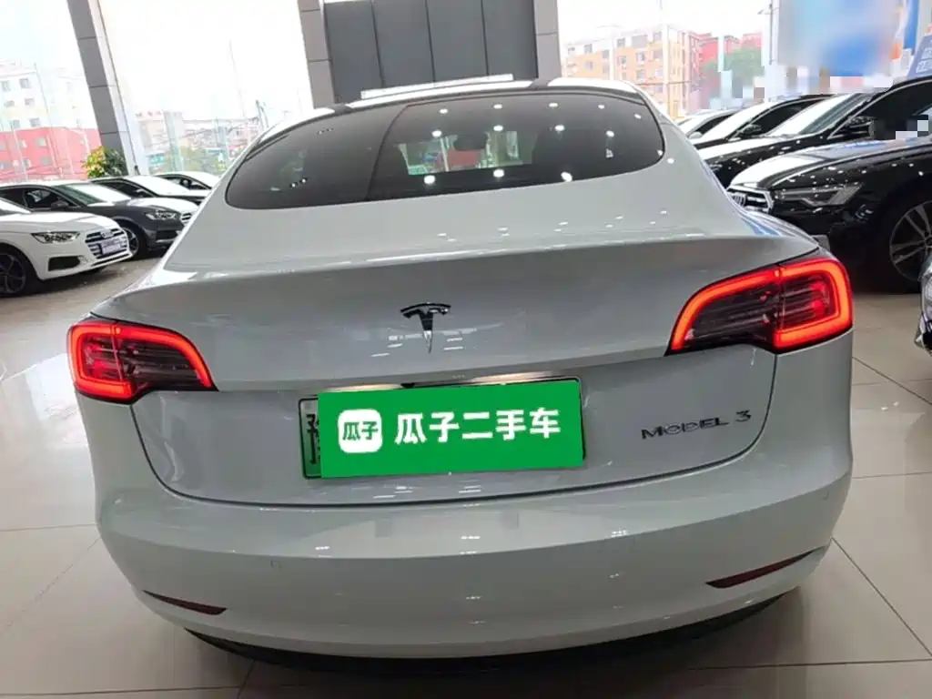 Tesla Model 3 2020 2020 Facelift Standard Range RWD Upgrade