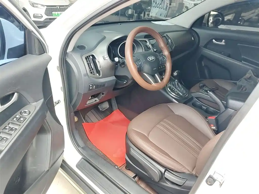 Kia Sportage 2016 2.0L Automatic 2WD GL фото 16