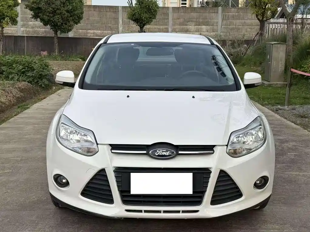 Фото 2 - Ford Focus