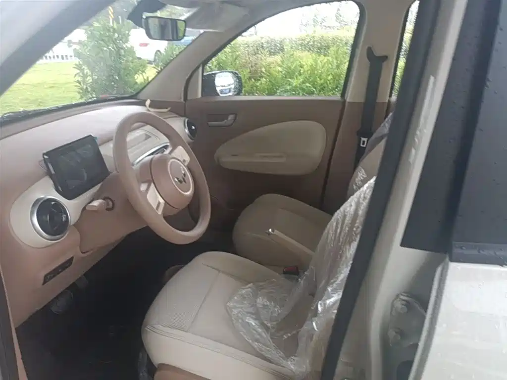 Wuling Motors Hongguang MINIEV 2026 2025 4-Door Advanced
