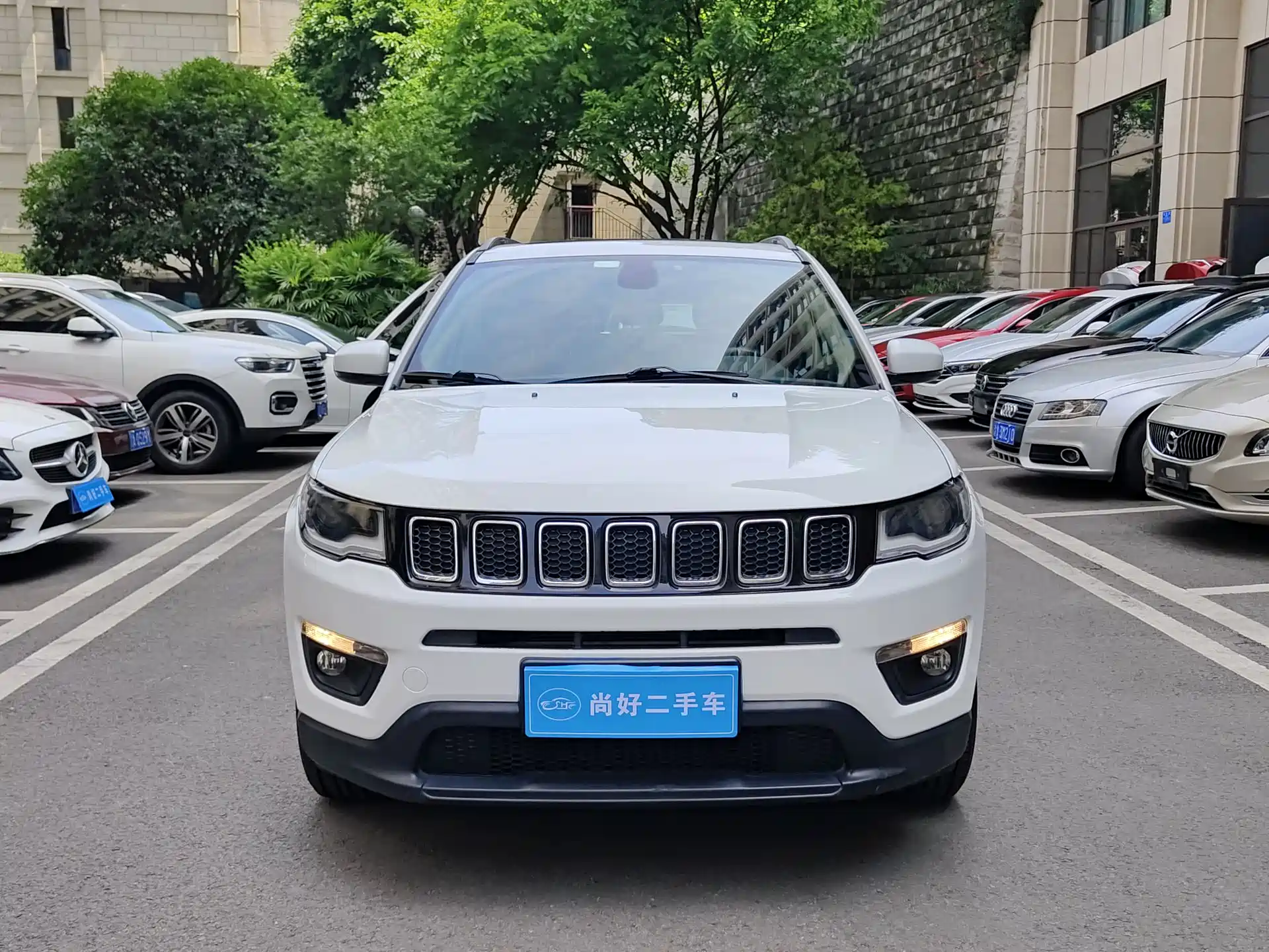 Фото 2 - Jeep Compass