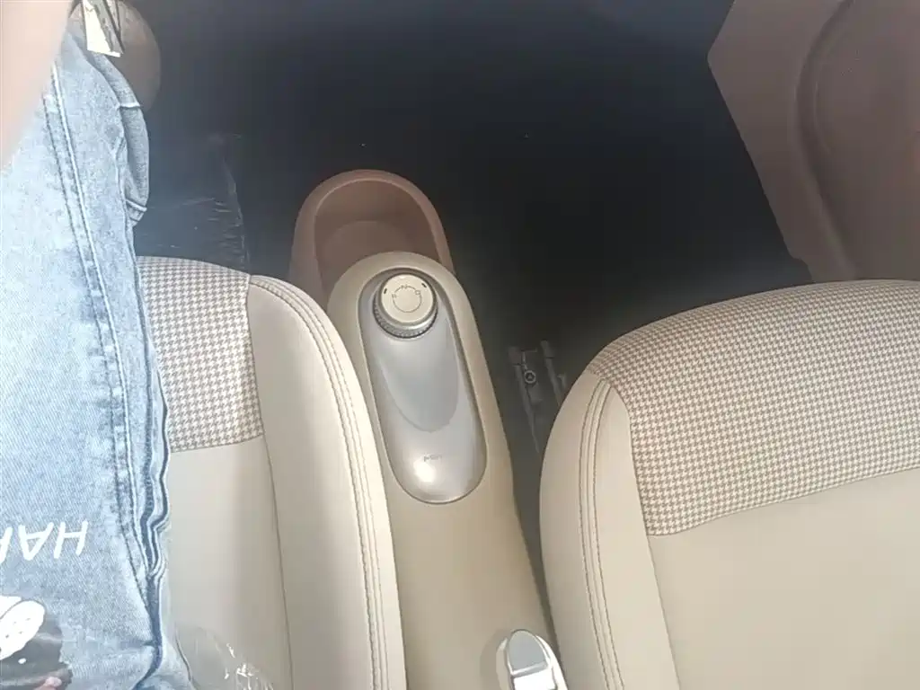 Wuling Motors Hongguang MINIEV 2026 2025 4-Door Advanced