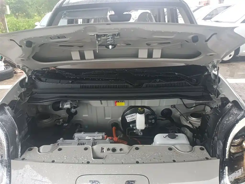 Wuling Motors Hongguang MINIEV 2026 2025 4-Door Advanced