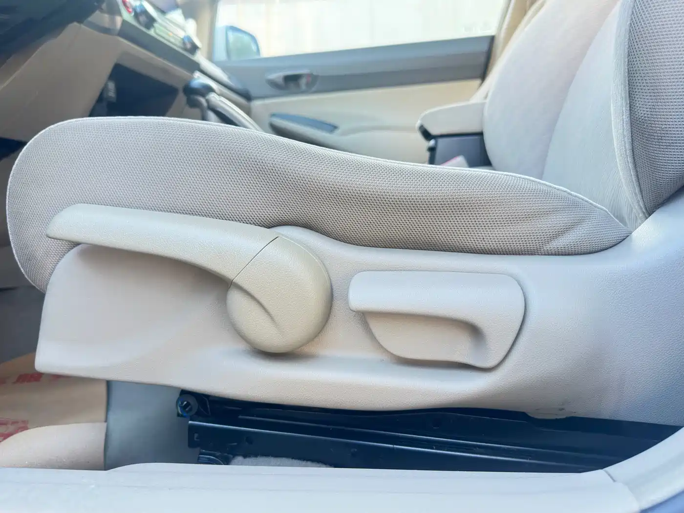 CIIMO CIIMO 2013 2012 1.8L Automatic