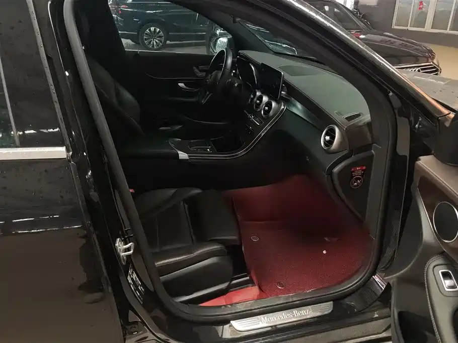 Mercedes-Benz GLC 2020 GLC 260 L 4MATIC Luxury фото 8