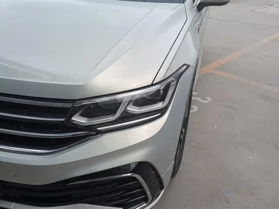 Volkswagen Tiguan L 2022 330TSI Auto 2WD R-Line Premium Edition фото 5
