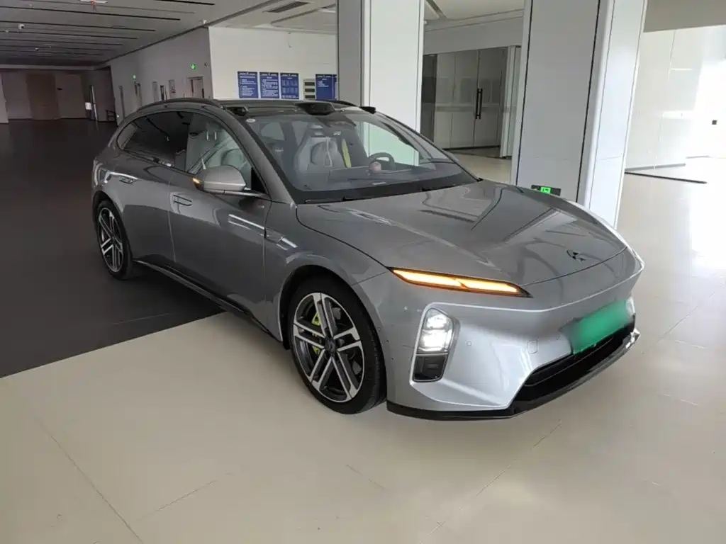 NIO ET5T 2026 2025 Model Champion Commemorative Edition 75kWh Touring