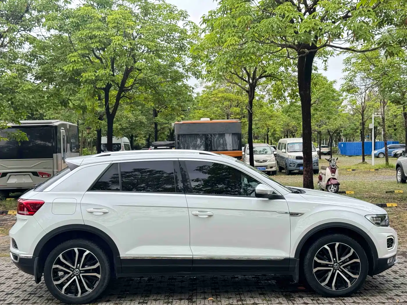 Volkswagen T-ROC 2021 280TSI DSG 4WD Luxury Connected фото 7