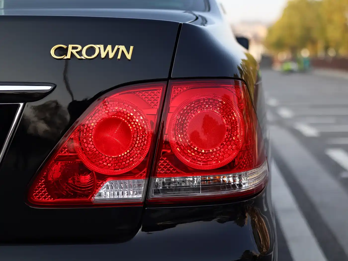 Toyota Crown 2008 2.5L 5th Anniversary Edition фото 39