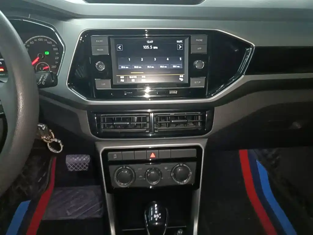 Volkswagen T-Cross 2019 280TSI DSG Comfort Edition фото 13