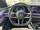 صورة 12 - BMW i7 M70L