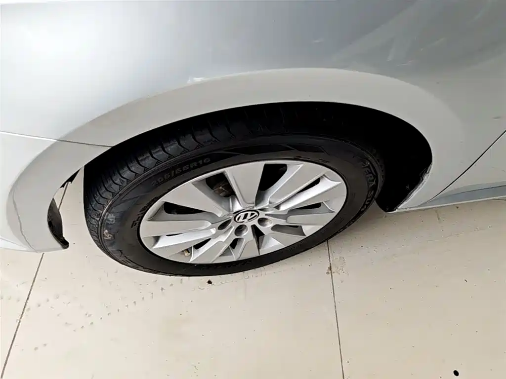 Volkswagen Lavida 2013 Facelift Classic 1.6L Automatic Comfort фото 23