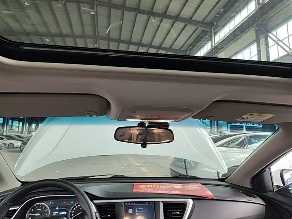 Фото 18 - Buick Excelle