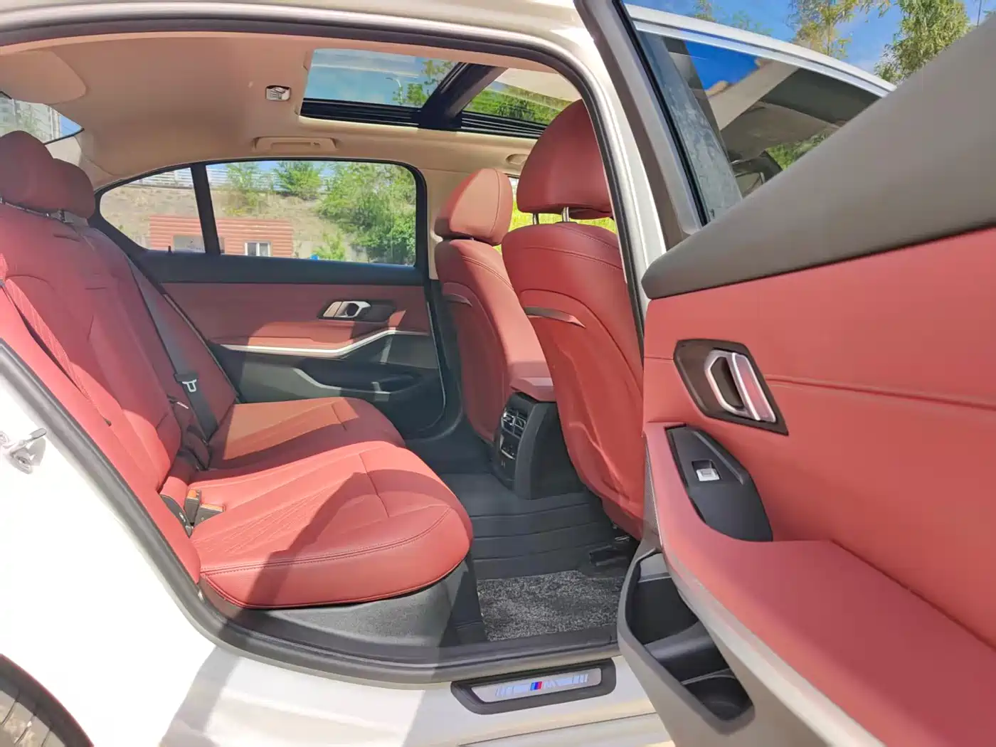 BMW 3 Series 2024 325Li M Sport Package фото 22