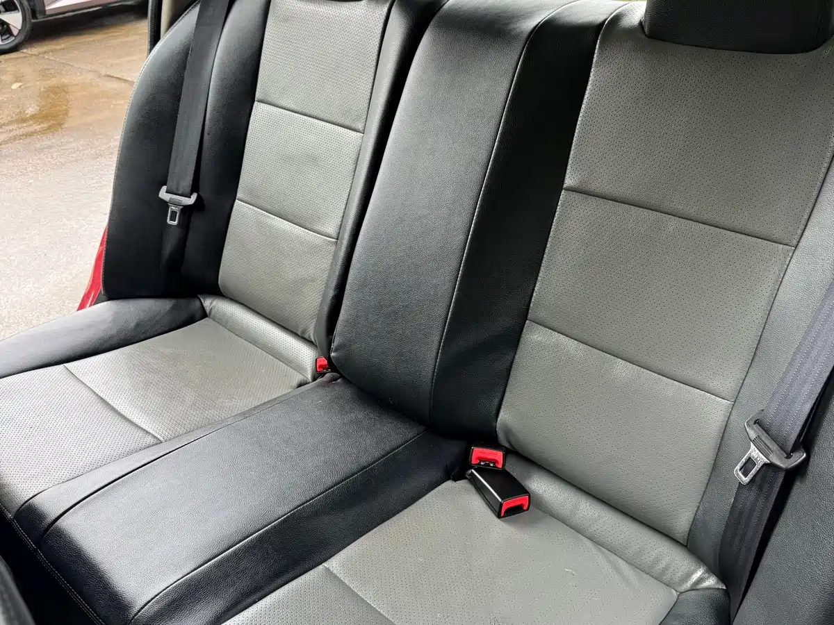 Venucia R50 2013 2013 1.6L Auto Fashion