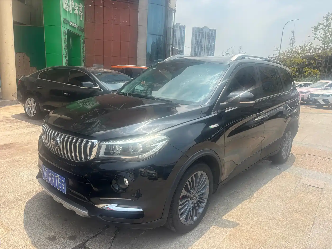 SWM Motor SWM X7 2019 2017 1.5T Automatic Smart 7-seater