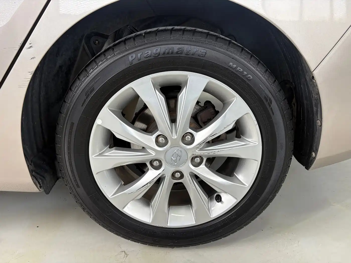 Hyundai Langdong 2016 1.6L Automatic Premium Edition фото 12