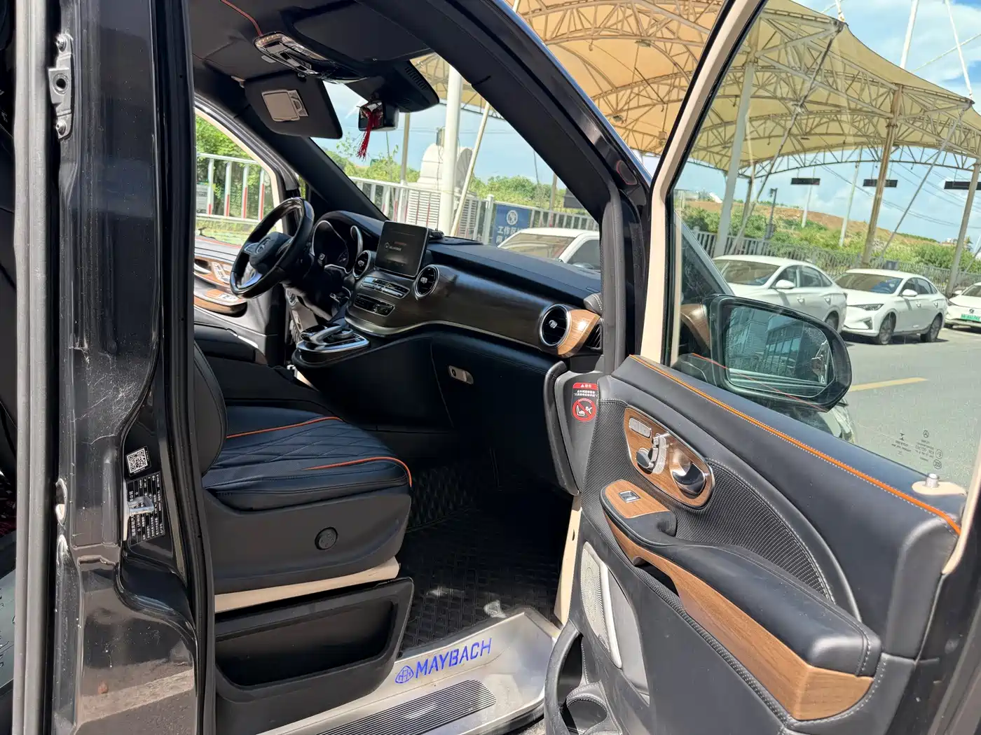 Mercedes-Benz V-Class 2017 2016 V 260 L Premium Long
