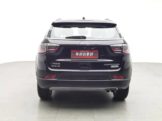 Jeep Compass 2019 220T Automatic Family AWD — фото 4
