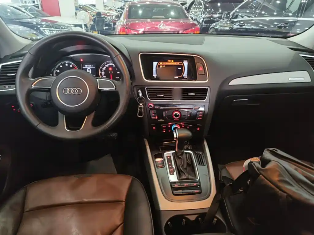 Audi Q5 2018 2017 Plus 40 TFSI Progressive