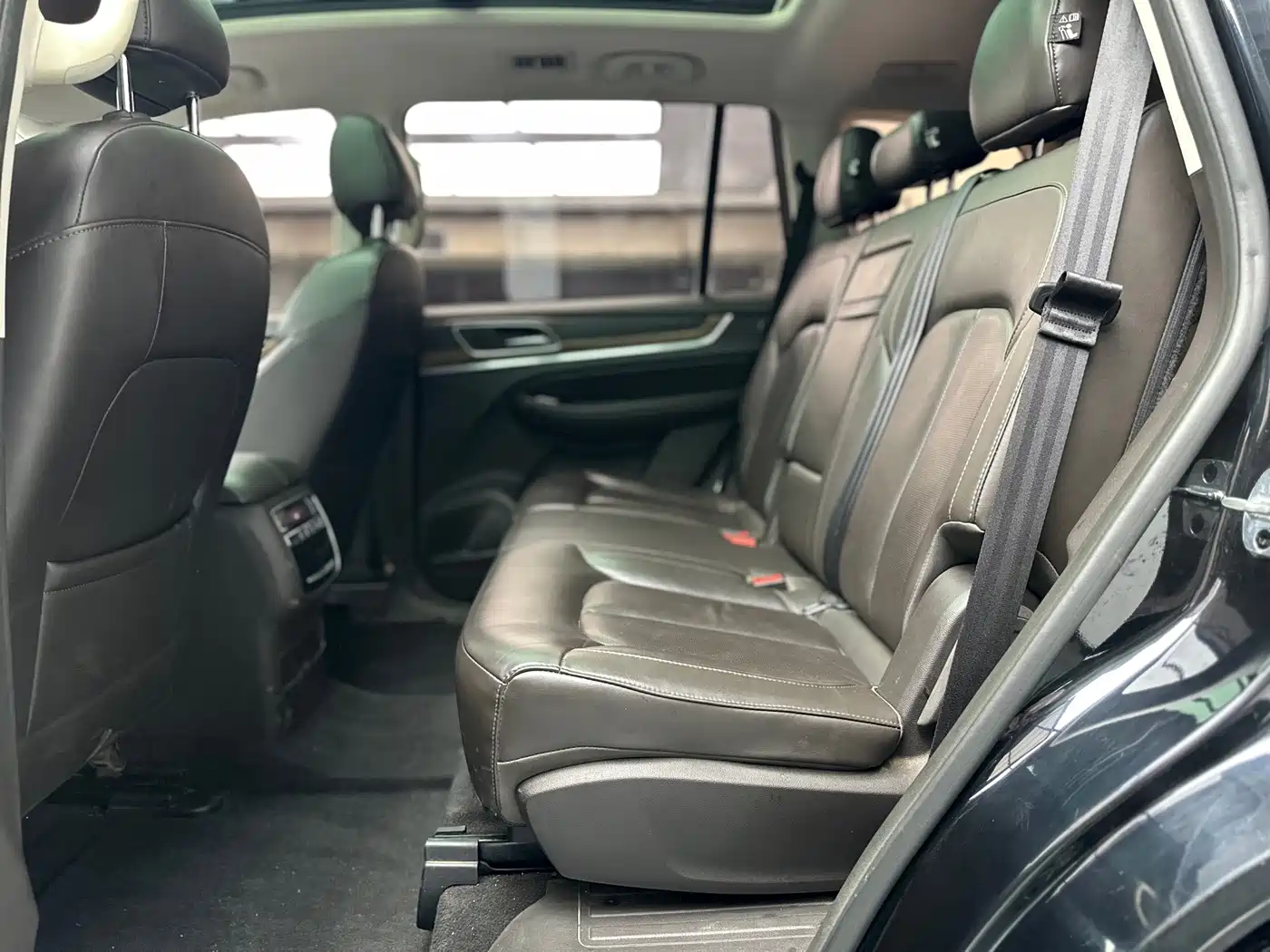 Roewe RX8 2018 2018 30T Internet-connected 2WD Ultimate Edition