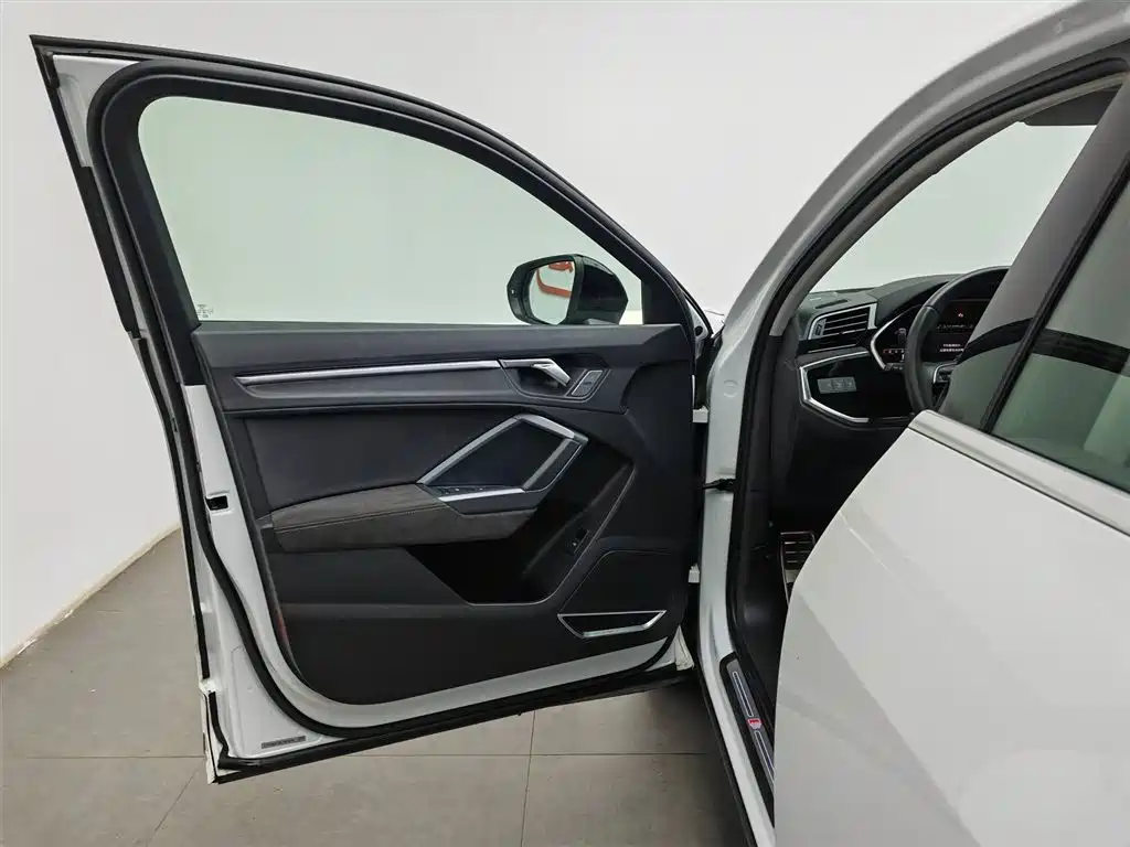 Audi Q3 Sportback 2020 40 TFSI Fashion фото 8