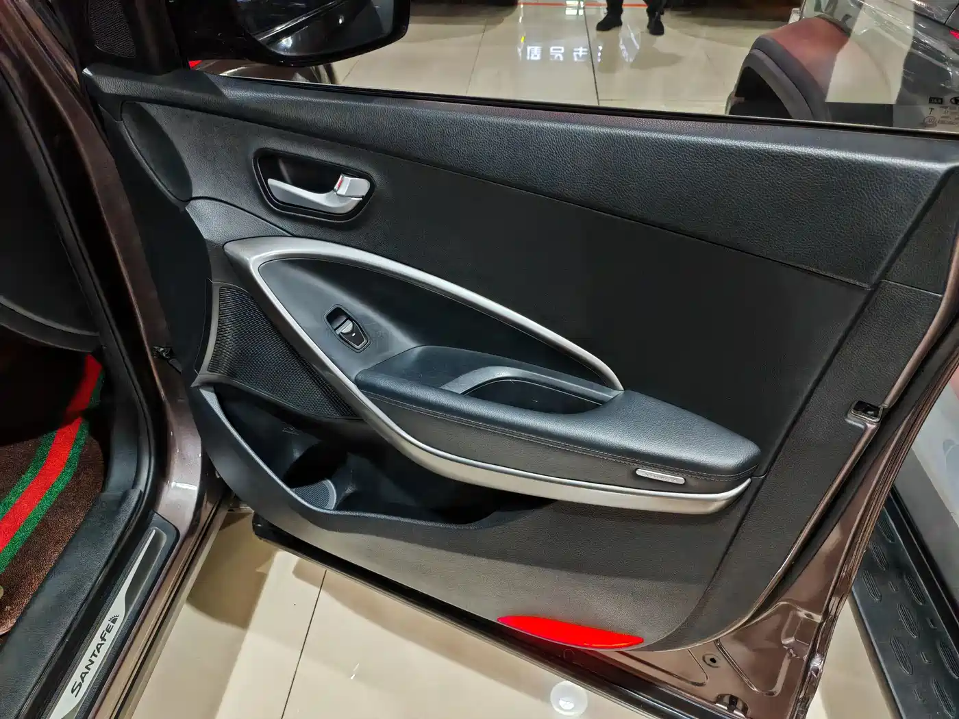 Hyundai Santa Fe (Import) 2013 3.0L 4WD Comfort Navigation Edition 7-Seater Euro V фото 15