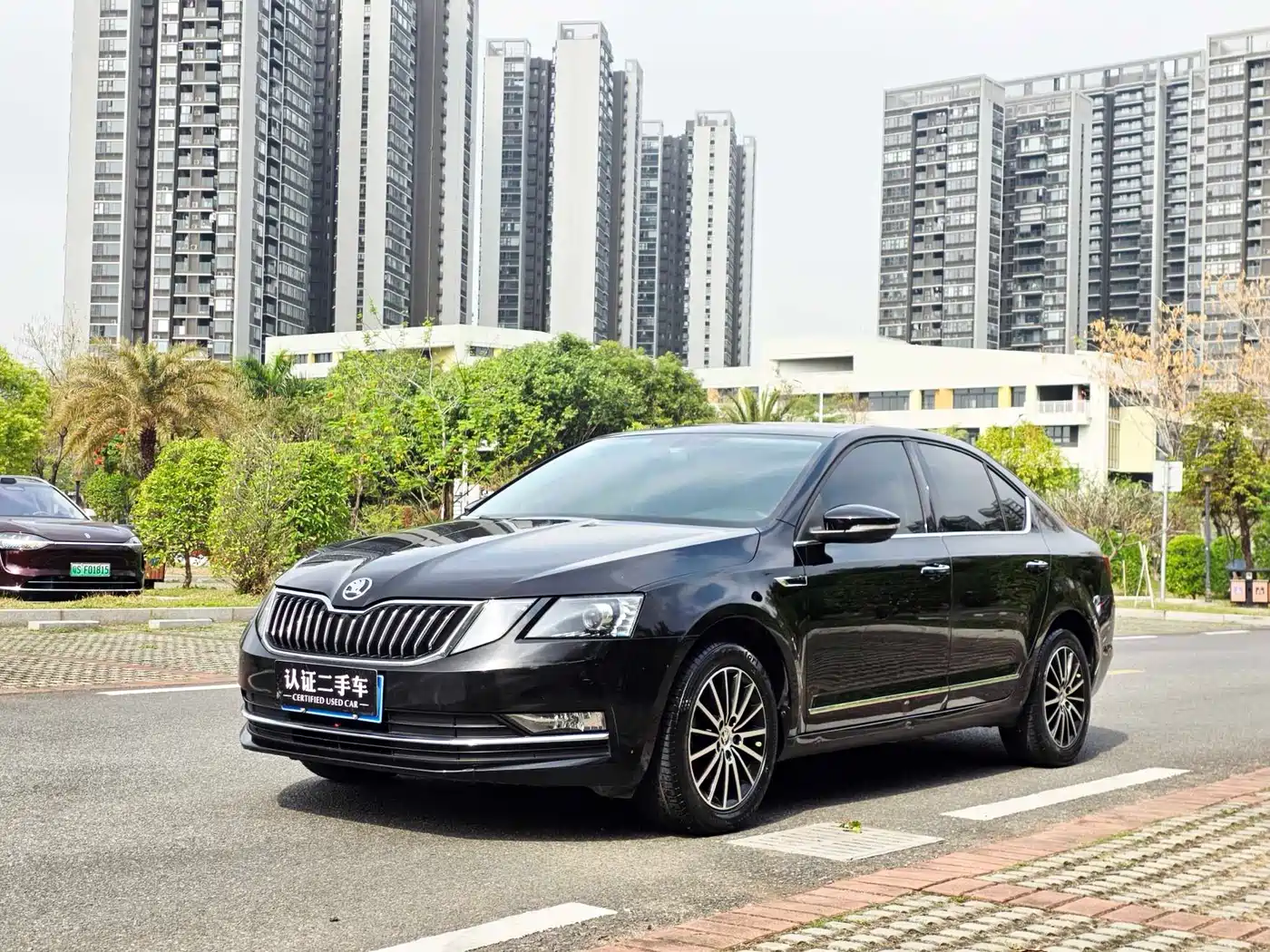 Škoda Octavia 2019 1.5L Automatic Luxury Edition фото 2