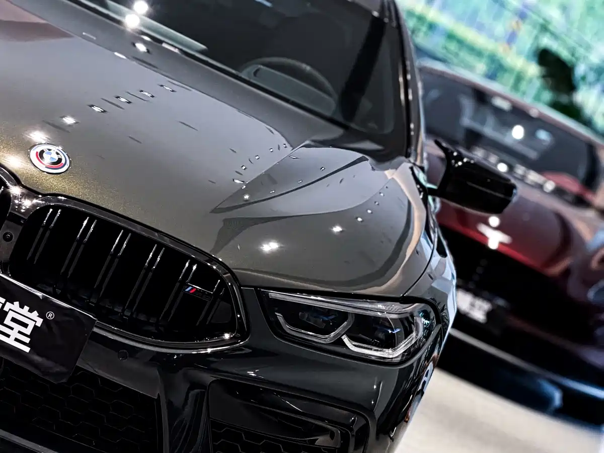 2023 BMW M8