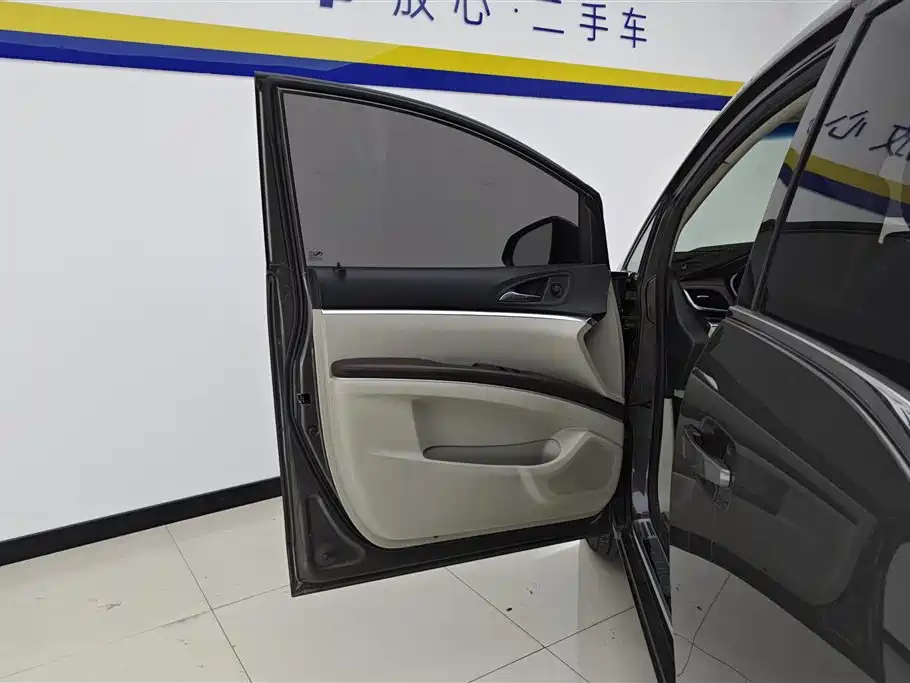 Buick GL8 2021 Land Business Class 652T Comfort фото 7