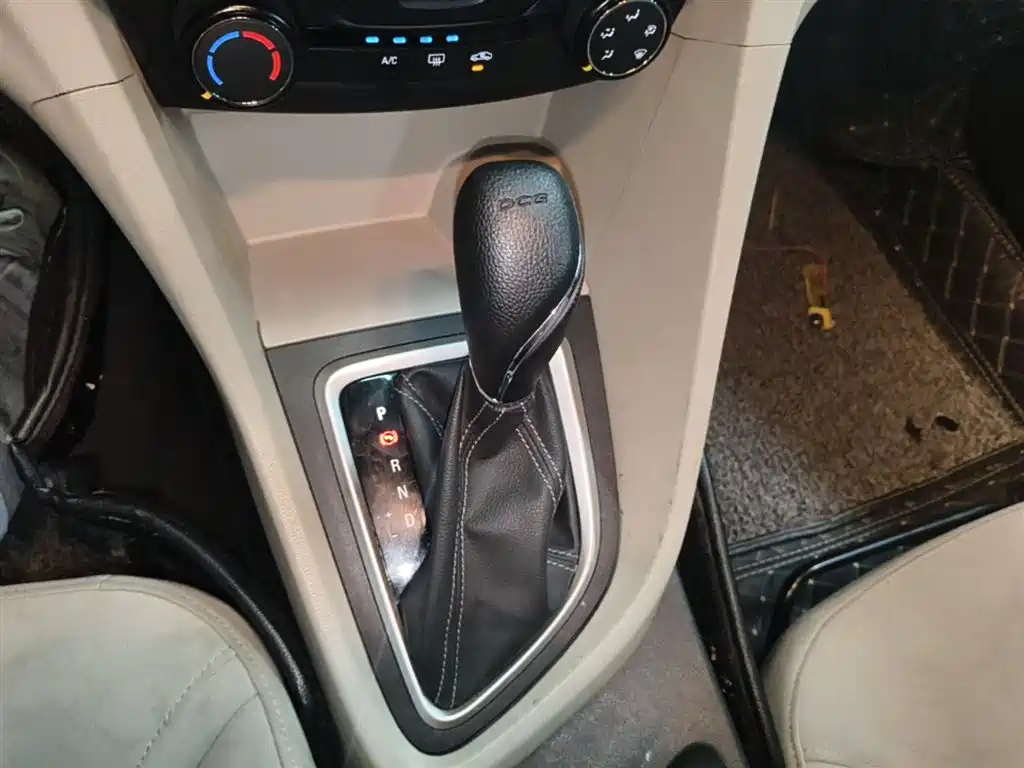 Buick Excelle 2019 15T DCT Progressive Type China VI фото 20