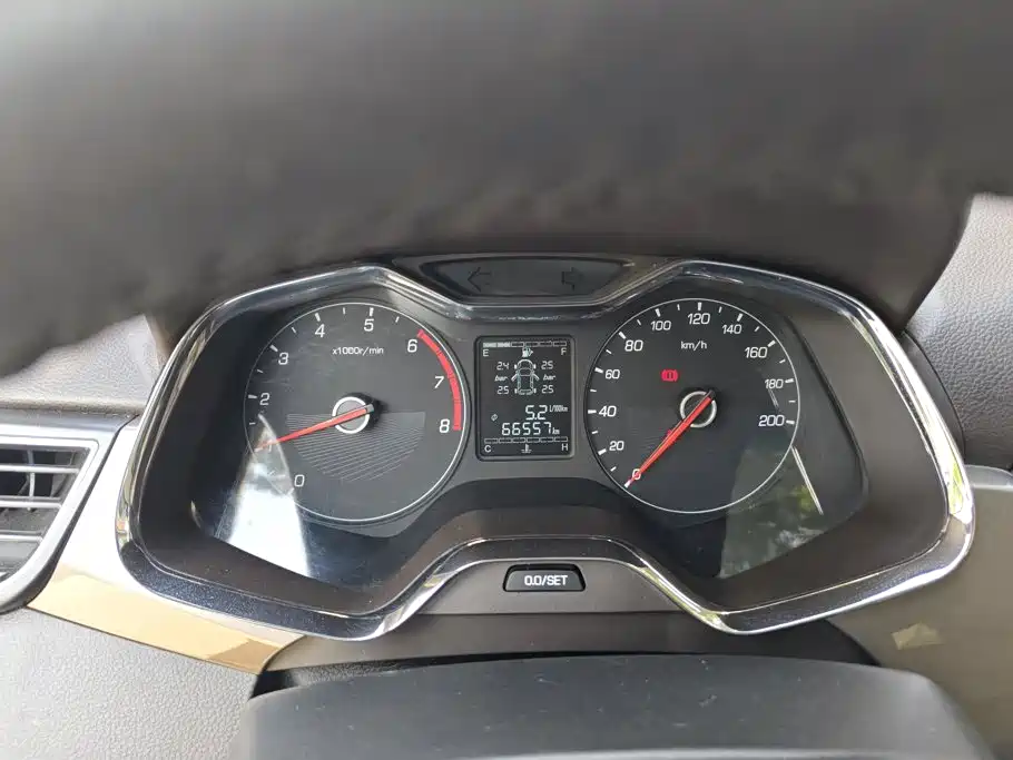 Baojun 310W 2019 2017 1.5L Manual Fashion China VI