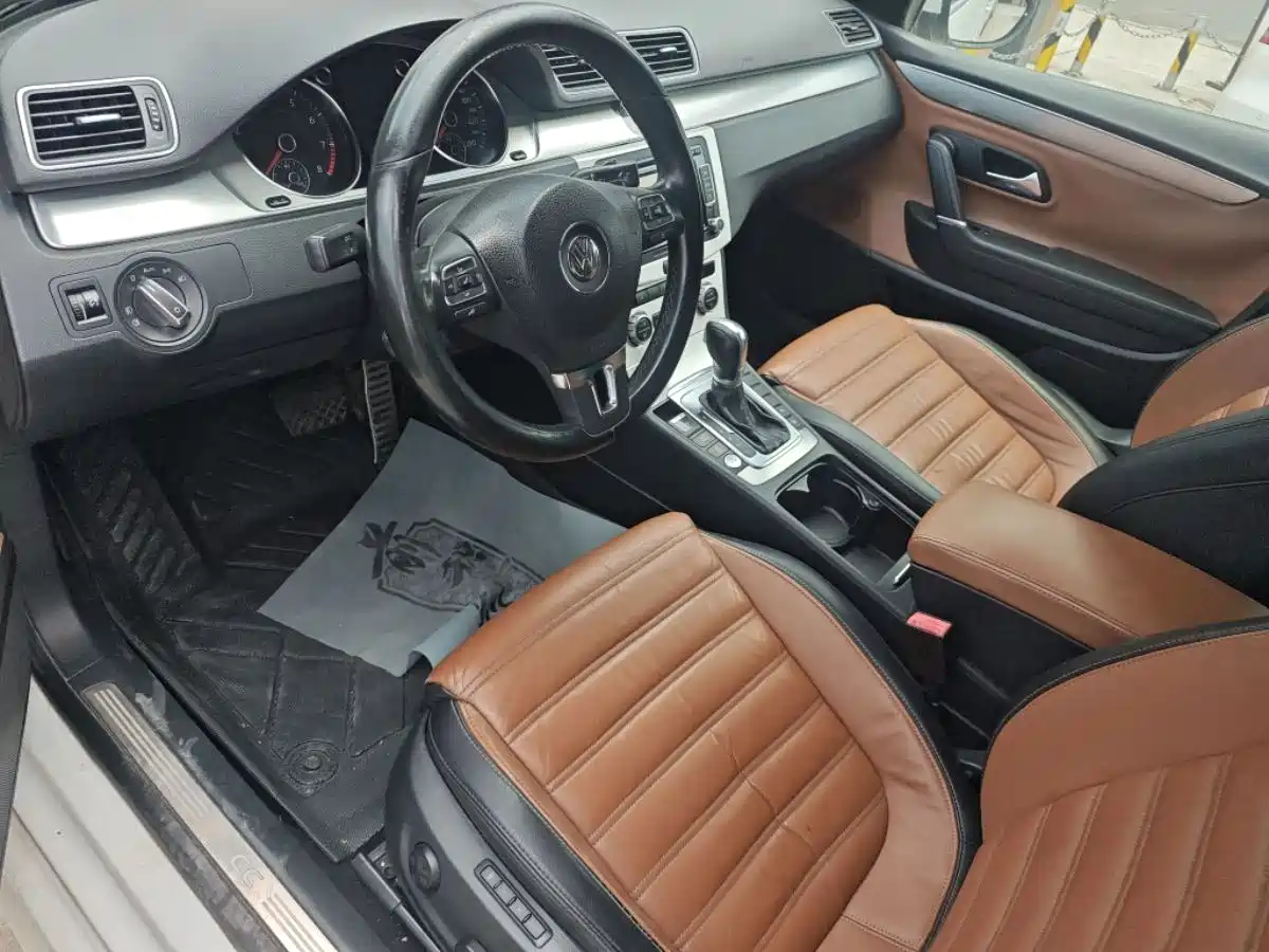 Volkswagen FAW-Volkswagen CC 2013 2.0TSI Luxury фото 4