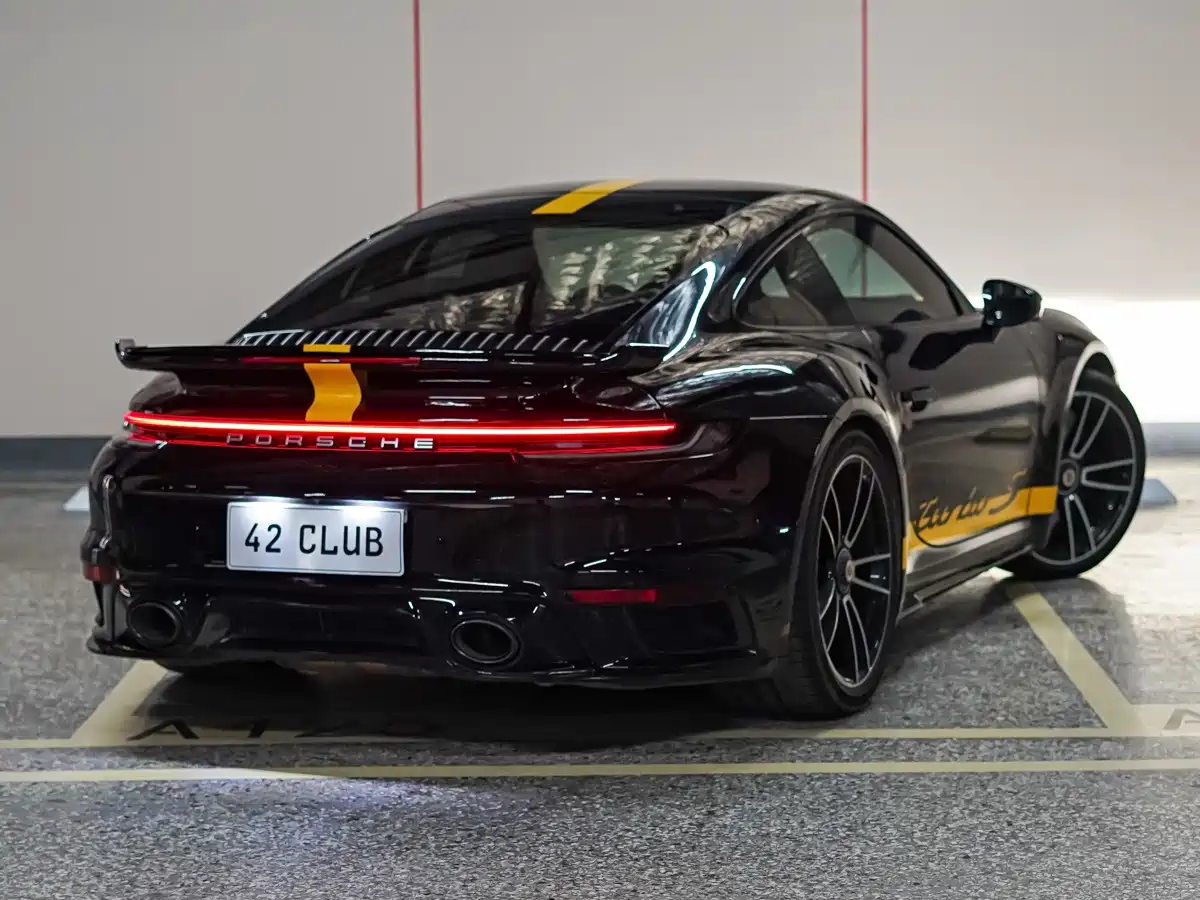 Фото 5 - Porsche 911